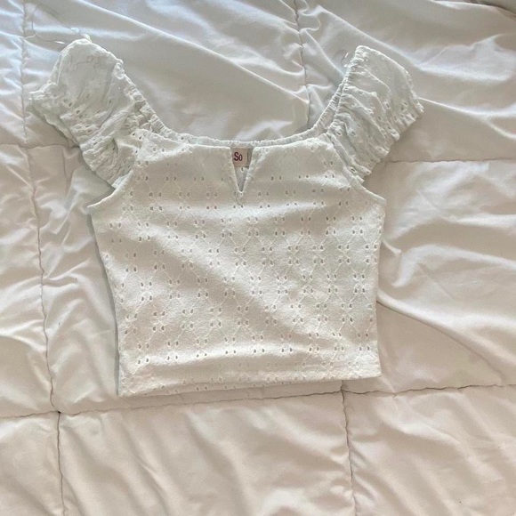 white eyelet crop top - Picture 2 of 3